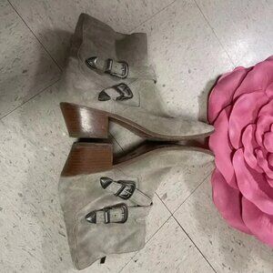 FRYE‎ Ellen Suede Buckle Short Ankle Bootie in Ash Cowboycore